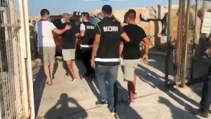 Datça'dan tekneyle Yunanistan'a kaçmaya çalışan 10 FETÖ şüphelisi yakalandı
