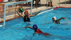 Her gol bir fidan