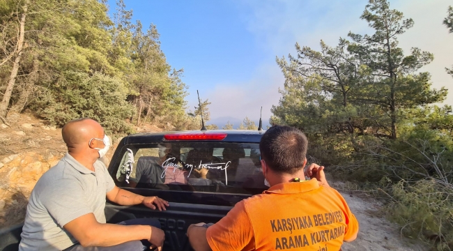 Karşıyaka Belediyesi dayanışma için yangın bölgesinde
