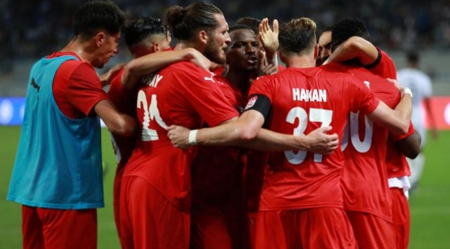 Sivasspor'un yüzü Avrupa'da güldü