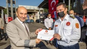 Soyer, yangın bölgesinden dönen belediye personelini ziyaret etti: 