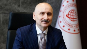 Bakan Karaismailoğlu: Türkiye ve KKTC kıyılarına bulaşan kirlilik söz konusu değil