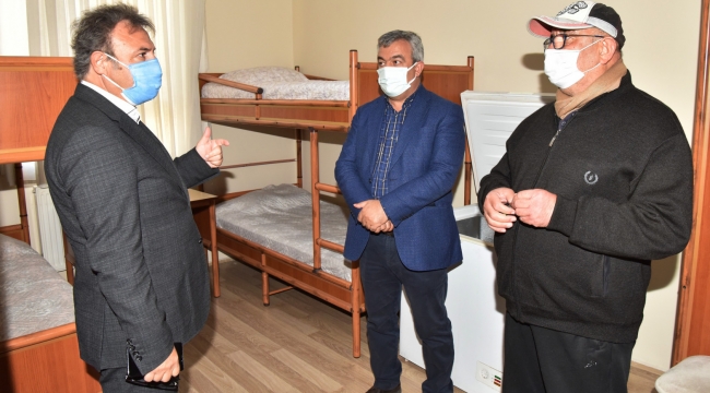 Bornova Belediyesi binalarını öğrencilere açıyor