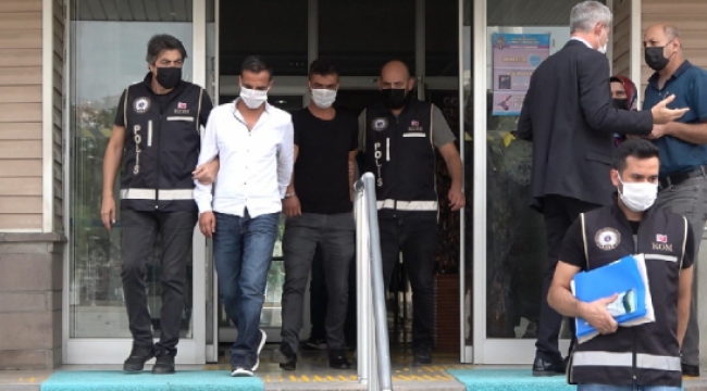 Ehliyet sınavında maskesine kamera, kulağına böcek yerleştiren kopyacı, hakim karşısında