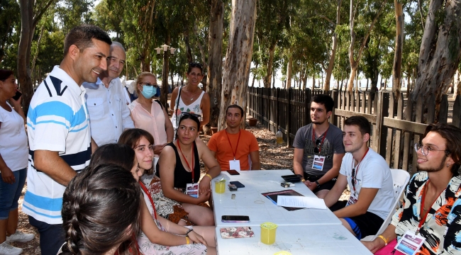 Halkçı başkanlar Tüykiye'nin ‘Genç aydınları’ ile buluştu