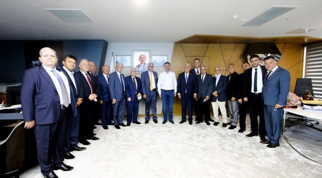 İzmir Esnaf Odası Yönetiminden Başkan Sandal'a Ziyaret