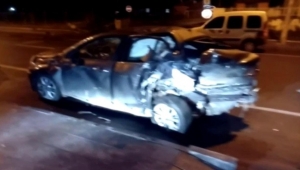 Ardahan'da 2 otomobil çarpıştı, 1 kişi öldü, 4 kişi yaralandı