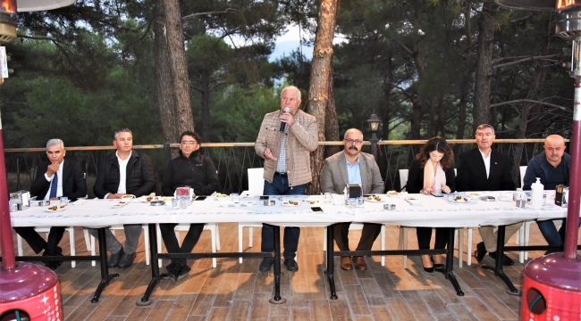 Başkan Karakayalı Muhtarlar Gününü Kutladı