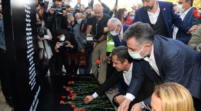 Bayraklı, Depremde Yaşamını Yitiren Canları Andı