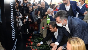 Bayraklı, Depremde Yaşamını Yitiren Canları Andı