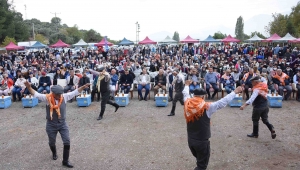 DEREKÖY BAL FESTİVALİ’NİN 6’NCISI GERÇEKLEŞTİRİLDİ