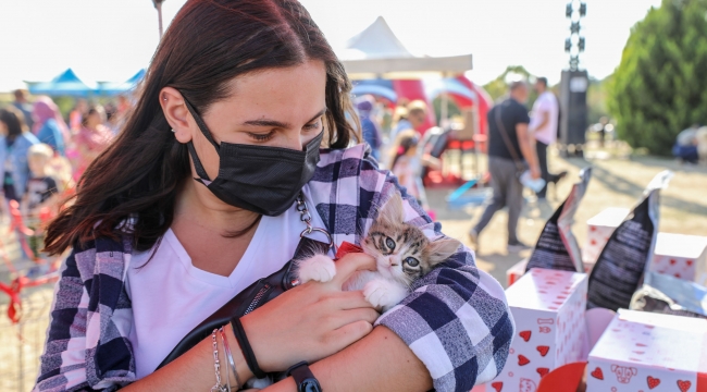 FestPati Buca’da 22 can dostu yuvaya kavuştu