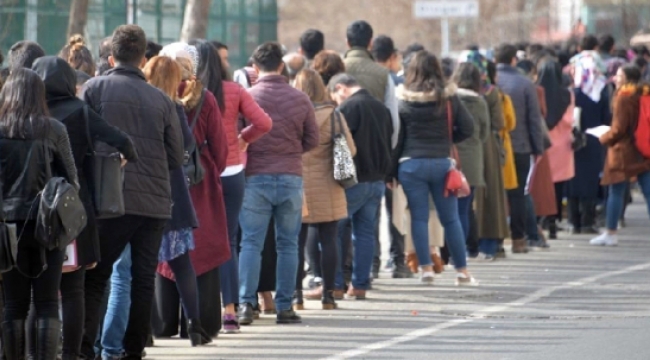 İşten çıkarma yasağı bitti, 3 ayda 518 bin kişi işsizlik maaşına başvurdu