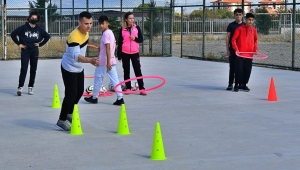 İzmir Büyükşehir Belediyesi’nden 30 ilçede 1500 okula spor desteği