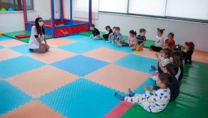Karşıyakalı miniklere hayvan sevgisi aşılanıyor