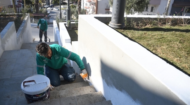 Kuşadası'nda Sarp Kayalıklar Parka Dönüşüyor