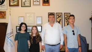 Seferihisar Belediyesi'nden üniversiteli gençlere destek