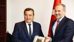 Batur’dan dostluk ve kardeşlik mesajı