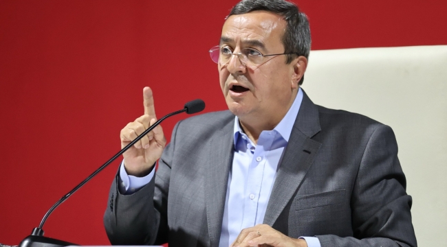Batur: Ne Konak, ne Büyükşehir size yar olmaz. Geliyor gelmekte olan