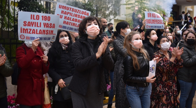  Bornova’da kadın çalışanlardan 25 Kasım kutlaması 