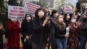  Bornova’da kadın çalışanlardan 25 Kasım kutlaması 