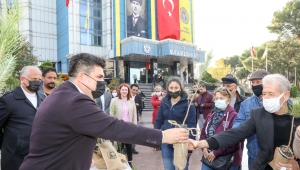 Buca Belediyesi’nden vatandaşlara 3 bin fidan