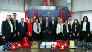 CHP Lideri Kılıçdaroğlu Buca'nın bilim üssünü tebrik etti