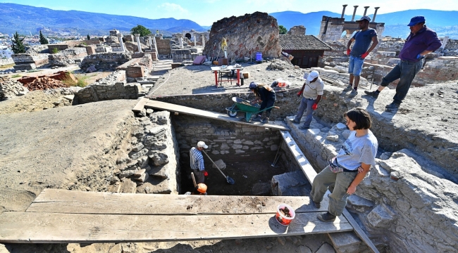 İzmir’deki arkeolojik kazıda DNA laboratuvarı kuruldu