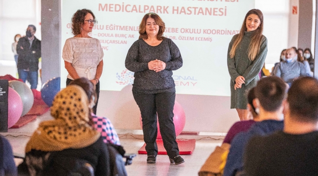 Anne baba adayları Ebeveyn Akademisi’nde buluşuyor