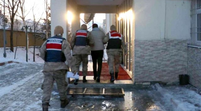 Ardahan'da 5 ayrı suçtan aranan zanlı tutuklandı