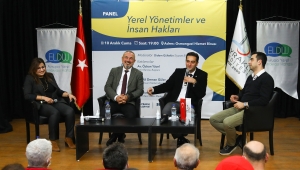 Bayraklı’da “insan hakları” paneli
