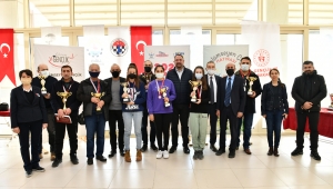 Çiğli’de Satranç İl Birinciliği Turnuvası Sona Erdi