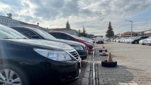 Döviz kuru düştü! İkinci el araç piyasası durma noktasına geldi