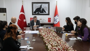 Batur’dan gençlere tam destek