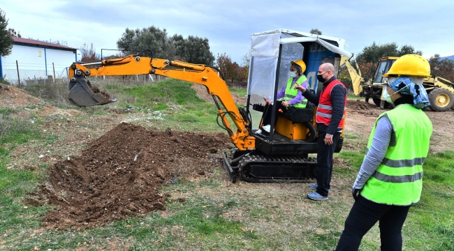 İzmir’de kadınlar her işi yapar