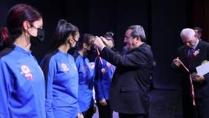 Spora emek ve gönül verenler ödüllendirildi