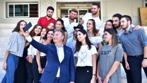Başkan İduğ İzmir'de sosyal medyanın lideri