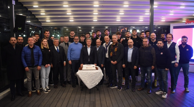 Başkan İduğ, sezonun flaş takımını ağırladı