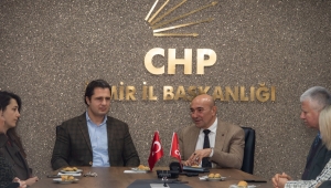 Başkan Soyer’den yeni yılın ilk ziyareti CHP İl Başkanlığı’na