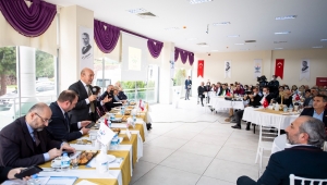 Çiğli’ye yeni müjdeler verdi