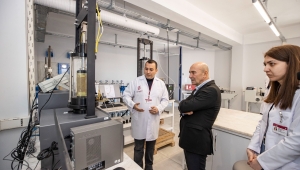 Başkan Soyer Egeşehir Laboratuvarı’nı inceledi