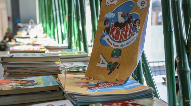 Buca Belediyesi’nden Kars’taki miniklere kitap bağışı
