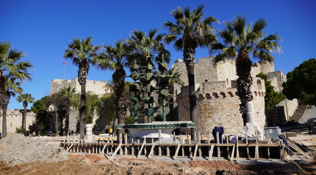 Cumhuriyet Meydanı denizle ve yeşille buluşuyor, Çeşme’nin kalbi yeniden hayat buluyor!