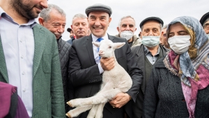 İzmir Büyükşehir Belediyesi'nden çiftçilere ücretsiz danışmanlık hizmeti