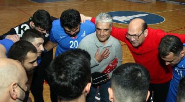 İzmir Namık Dalgakıran'ı Milli Takım'a uğurladı