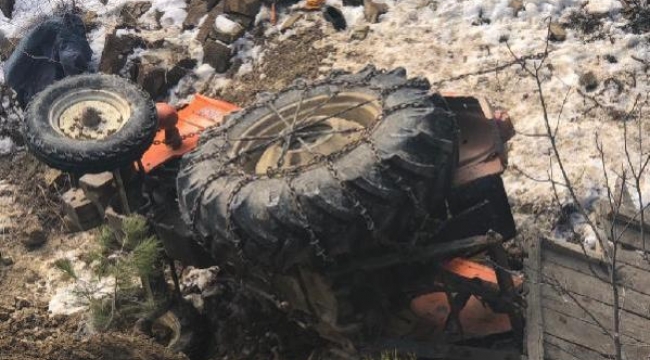 Traktör, dere yatağına devrildi: 1 ölü, 1 yaralı