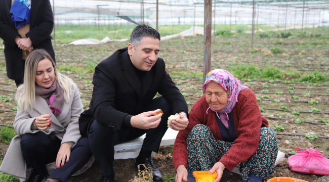 Başkan Kayalar’dan Ekmeğini Topraktan Çıkartan Kadınlara Ziyaret