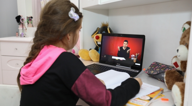 Buca’nın Dijital Dershanesi 10 bin öğrenciye ulaştı