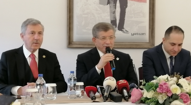 Davutoğlu İzmir'de Basınla Buluştu; ''Düşük Profilli Başbakan Olmadım''
