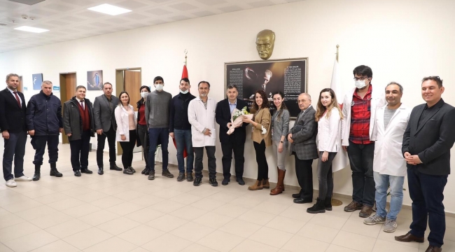 DOKTOR BAŞKAN SAĞLIK ÇALIŞANLARINI ZİYARET ETTİ